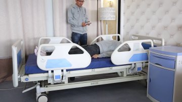 Electric five-function hospital bed Electric ICU electric weighing bed electric one-button CPR bed1