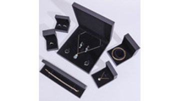 Hanhong Wholesale  necklace jewellery gift box printed custom cardboard jewelry box black paper bracelet ring jewelry box1