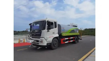 New Arrival Dongfeng 4X2 13.61cbm Sprinkler Truck with Mist Cannon & Electronic Gun1