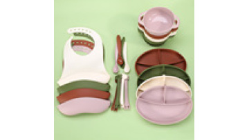 Hot Sale Eco-friendly Non-toxic Strong Suction Platel Spoon Set Feeding Bib Baby Silicone Bowl And Plate1