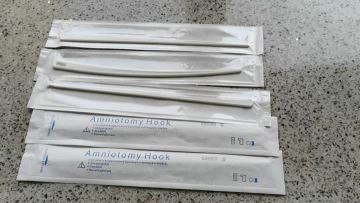 amniotic membrane perforator