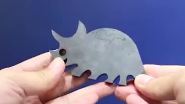 Fiber laser cutting machine