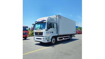 Premium Quality Shacman 4X2 6.8m 330HP Refrigerated Box Truck1