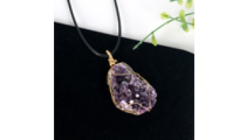 Natural Crystal Jewelry Healing Crystal Gemstone Amethyst Cluster Necklace Crystal Pendant for Gift1