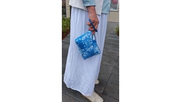 B230407 Tie-dye Handheld Cosmetic Bag