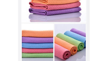 Fish scale cloth thickened seamless cloth