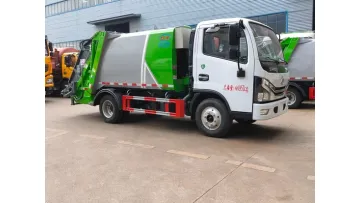 Agile & Flexible Dongfeng 4X2 6cbm Compression Refuse Truck for Residential District Use1