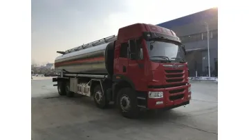 New Arrival FAW Jiefang 8X2 25.9cbm Fuel Transport Truck1