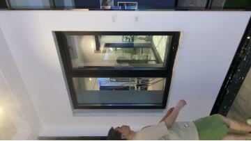 American-style hand-cranked window