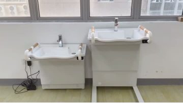 bathroom sinks for wheelchair users