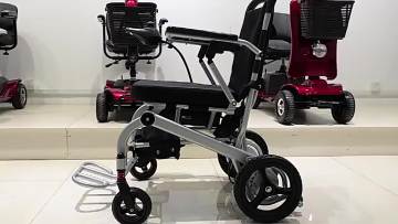 2022 New Design All Aluminum Alloy Portable Electric Wheelchair Lightweight And Electric Stair Climbing Wheelchair1