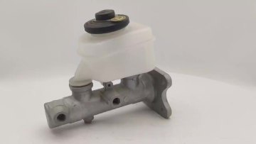 Auto Brake Master Cylinder Fits For TOYOTA HILUX OE 47201-3D1411