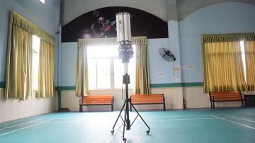 B1600 badminton shooting machine