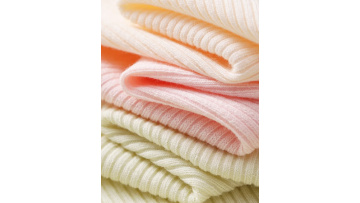 Contemporary Luxury Womenswear: The Fusion of Craftsmanship and Sustainable Aesthetics