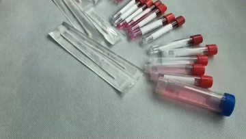 Video-Virus transport tube with swab
