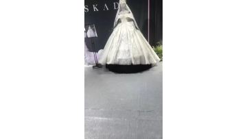 many wedding dress