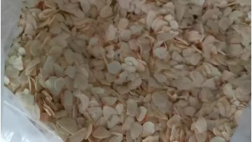 garlic flakes in bag