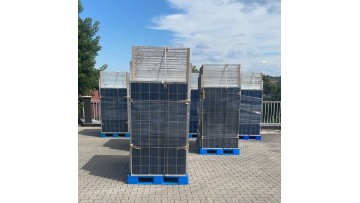 In stock used solar panels
