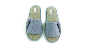 WB02 slipper front view