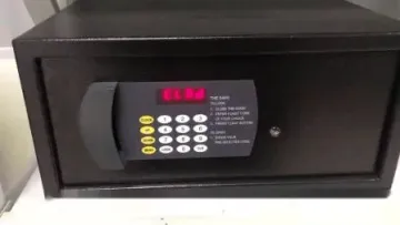 Digital Hotel Safe for 15'' Laptops (RM230F)1