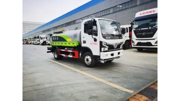 Premium Dongfeng 4×2 3.83m³ Water Tanker Sprinkler Truck1
