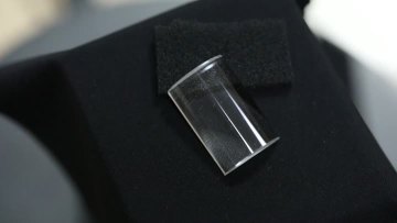 XL-BaF2-005 Barium fluoride semi-cylindrical laser line lens