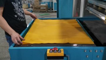 High frequency life jacket welding machine.mp4