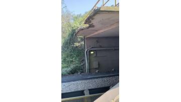 8. Out of the crusher 1003 belt, manual sampling point.mp4