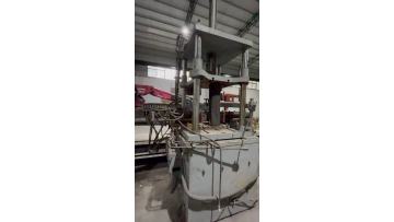 Low pressure casting machine