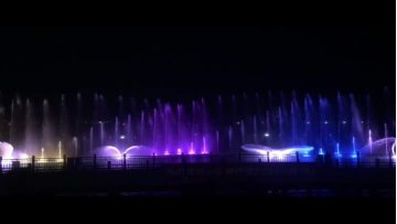 extra large outdoor musical fountains