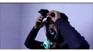 Demo showing D40 full face scuba mask function-C.MP4