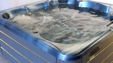 7806 outdoor spa