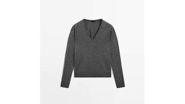 Women's casual minimalist V-neck long sleeved knit