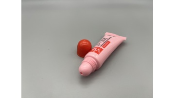 red round lip balm tube
