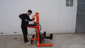 200kg hand hydraulic pallet  Manual Stacker Lifter for paper roll1