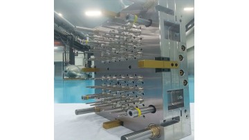 High-speed injection molds for daily necessities.1