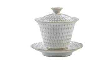 Custom China Ceramic Kungfu Tea Set with Logo: White Porcelain Gaiwan, Bowls, Lid, and Tray1
