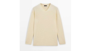Women's casual soft and sticky commuting style V-neck knitted sweater