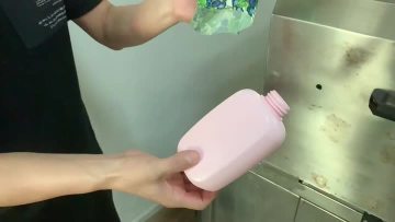 Shrink label for shower gel