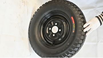 Three-wheeled electric vehicle tires