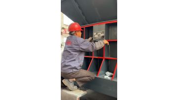 vertical hydraulic baler