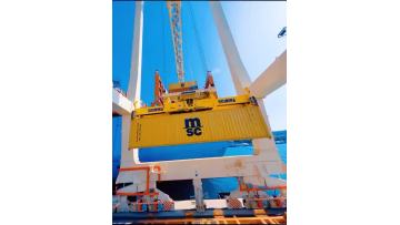 ocean container loading