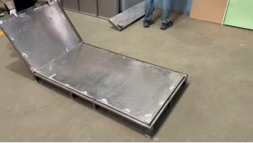 Resin recycling turnover box