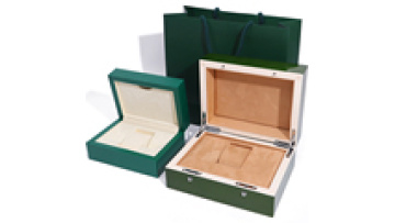 Wholesale custom design elegant watch travel cases for luxury gift boxes with tote bags flipped wooden green brand watch box1
