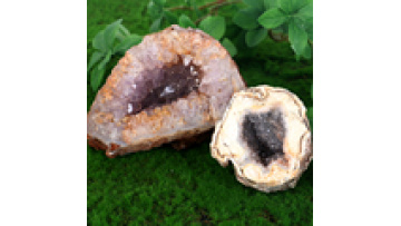 Wholesale  Natural Crystal Crafts Rough Geode Druzy Clear Quartz Agate Geode for Decoration1