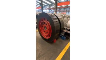 Flywheel compressor