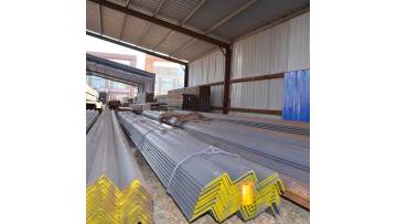 Angle steel in stock
