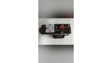 DG4V-3-0B-M-U-H7-60 danfoss Vickers hydraulic valve