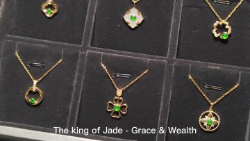 OEM ODM Vogue High-End Quality Natural Jadeite Jade 18K Yellow Gold Pure Green Color Icy Jadeite Pendant Charms1