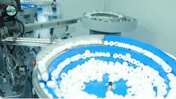 Hanhe Company has been specializing in the production of Airless bottles for over 10 years